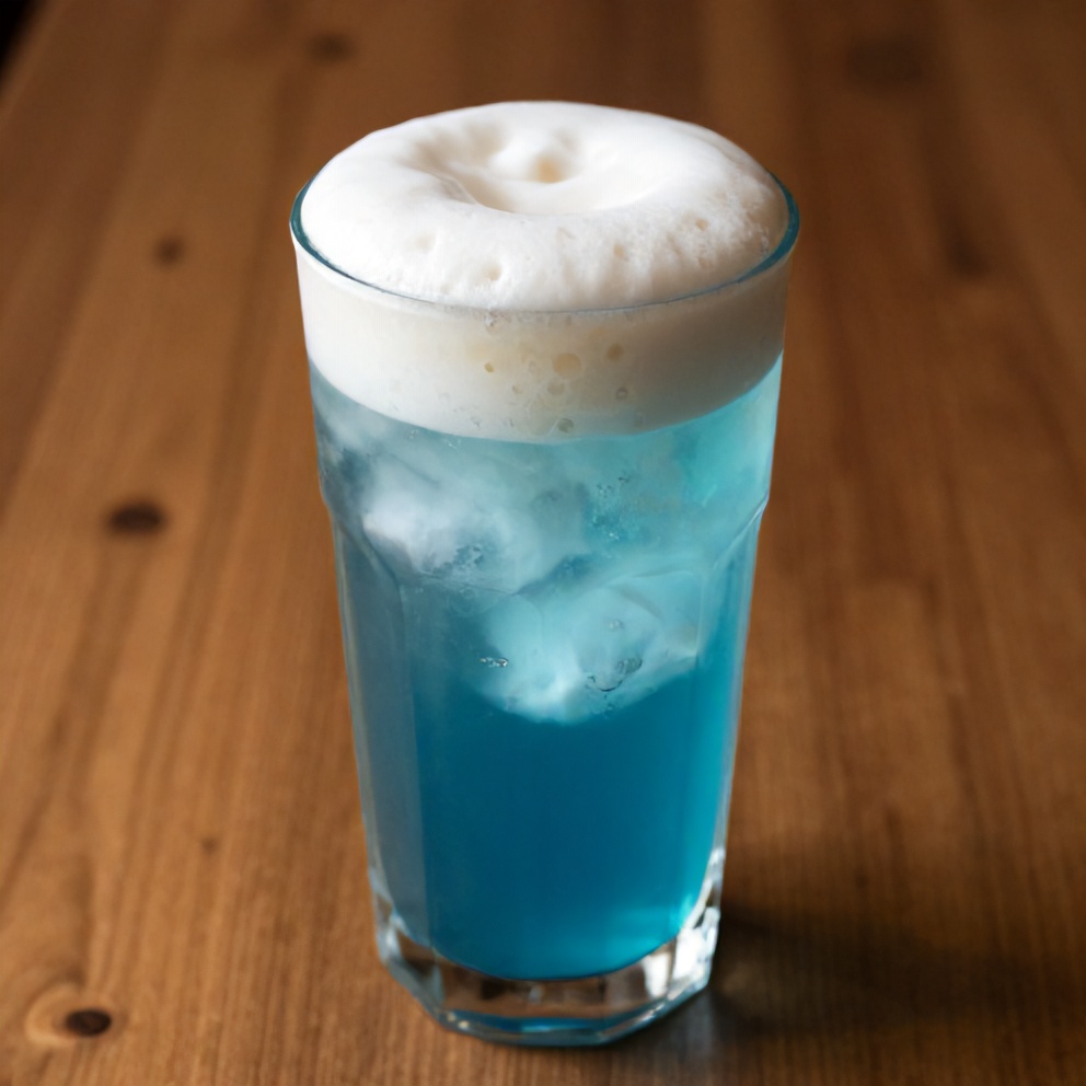 iced blue tea latte